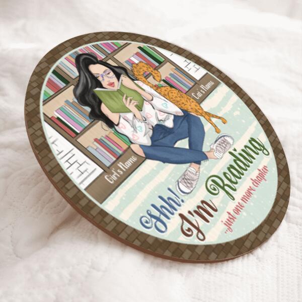Shh I'm Reading - Girl And Cats Front of Bookshelf Customized Door Sign