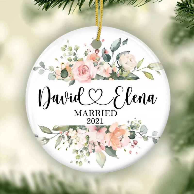 First Christmas Married Ornament, Married Christmas Ornament, Custom Ornament with Names and Date, Wedding Ornament, Wedding Gift, Keepsake